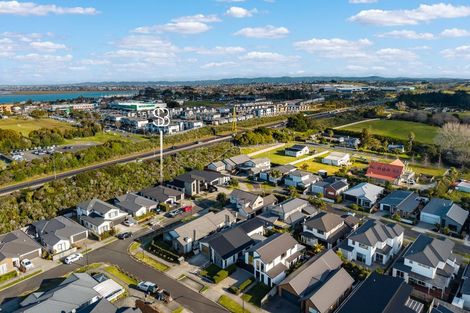 Photo of property in 33 Makete Crescent, Hobsonville, Auckland, 0618