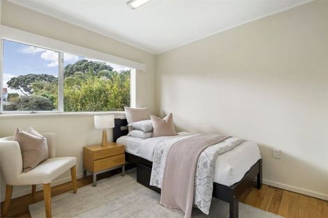 Photo of property in 2/7 Westwell Road, Belmont, Auckland, 0622