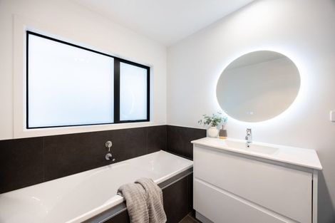 Photo of property in 33 Makete Crescent, Hobsonville, Auckland, 0618