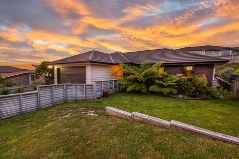 Photo of property in 6 Tasman Close, Aotea, Porirua, 5024