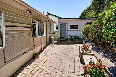 Photo of property in 32 Moana Road, Plimmerton, Porirua, 5026