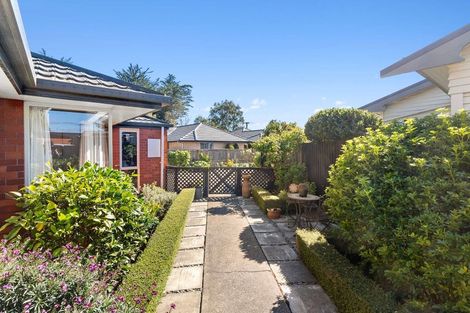 Photo of property in 2/49 Sawyers Arms Road, Northcote, Christchurch, 8052