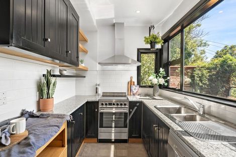 Photo of property in 6 Matai Terrace, Eastbourne, Lower Hutt, 5013