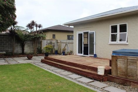 Photo of property in 18 Brookes Terrace, Waitara, 4320