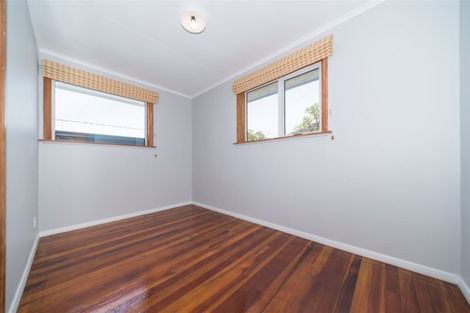 Photo of property in 2 Belfast Place, Roslyn, Palmerston North, 4414