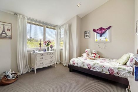 Photo of property in 1/2 Clifton Road, Hauraki, Auckland, 0622