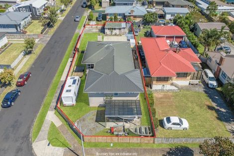 Photo of property in 13 Russell Avenue, Pukekohe, 2120
