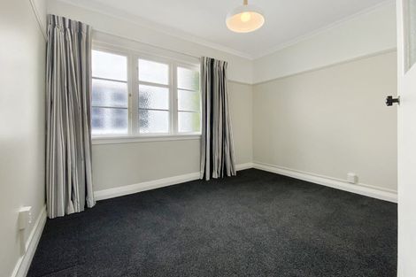 Photo of property in Ionian Flats, 123-125 Brougham Street, Mount Victoria, Wellington, 6011