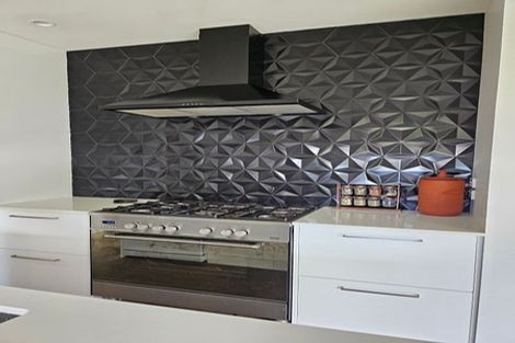 Photo of property in 2 Serene Place, Gulf Harbour, Whangaparaoa, 0930