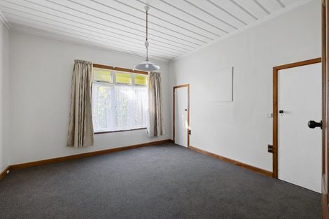 Photo of property in 44 Carrington Street, Lower Vogeltown, New Plymouth, 4310