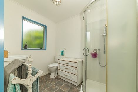 Photo of property in 37 Shamrock Street, Takaro, Palmerston North, 4412