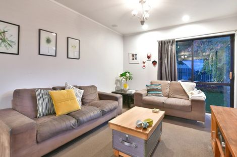 Photo of property in 2/6 Duncansby Road, Stanmore Bay, Whangaparaoa, 0932