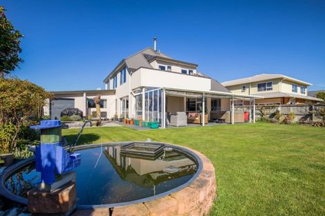 Photo of property in 7 Goodall Place, Redwood, Christchurch, 8051