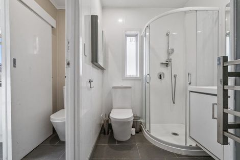 Photo of property in 16 Scott Road, Papakura, 2110