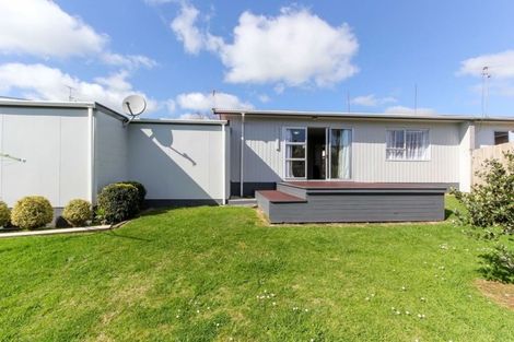 Photo of property in 4/311 Carrington Street, Vogeltown, New Plymouth, 4310