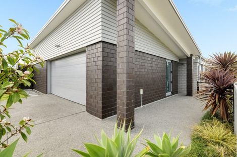 Photo of property in 23 Butterworth Crescent, Papamoa Beach, Papamoa, 3118