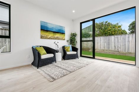 Photo of property in 241a Bucklands Beach Road, Bucklands Beach, Auckland, 2012
