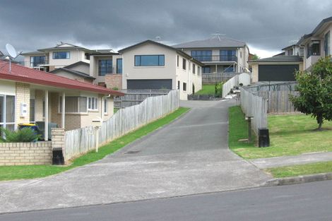 Photo of property in 50 Hogarth Rise, West Harbour, Auckland, 0618