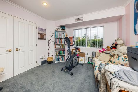 Photo of property in 20 Lothian Brae, Wattle Downs, Auckland, 2103