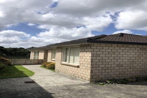 Photo of property in 18 Norman Close, The Gardens, Auckland, 2105