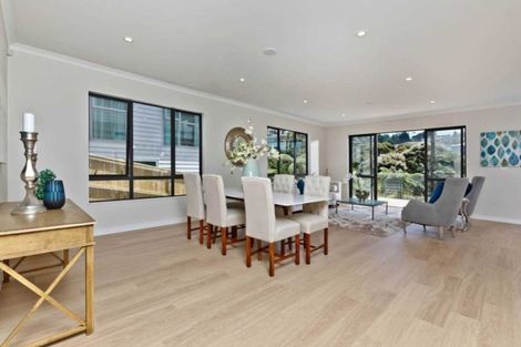 Photo of property in 30 Para Close, Fairview Heights, Auckland, 0632