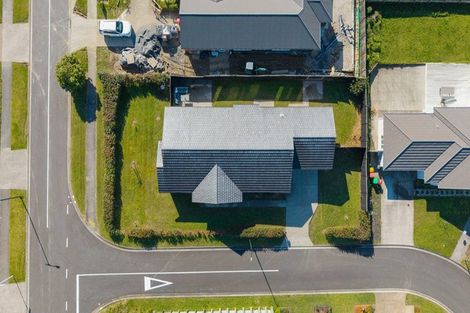 Photo of property in 5 Aro Mato Place, Huapai, Kumeu, 0810