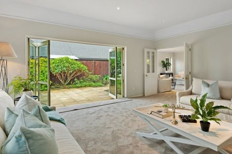 Photo of property in 43 Memorial Avenue, Ilam, Christchurch, 8053