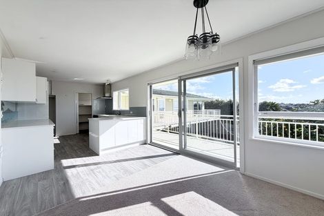 Photo of property in 122 Hugh Green Drive, Pinehill, Auckland, 0632