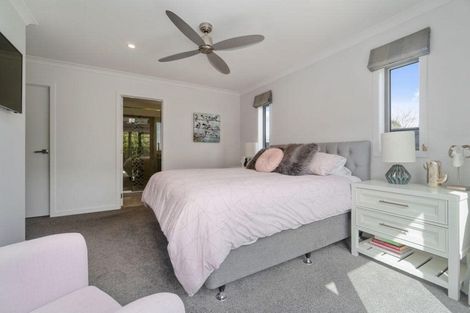 Photo of property in 49 Pohutukawa Parade, Riverhead, 0820