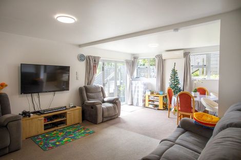 Photo of property in 8a Sheridan Terrace, Johnsonville, Wellington, 6037