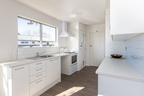 Photo of property in 2 Cabot Place, Flaxmere, Hastings, 4120