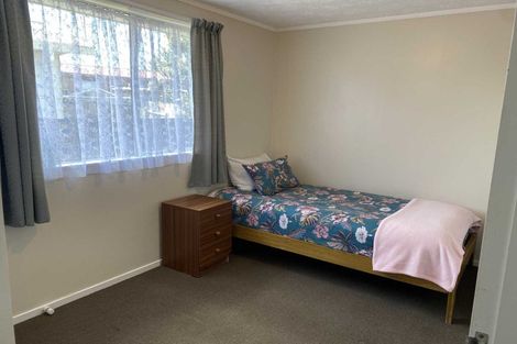 Photo of property in 12 Karyn Street, Castlecliff, Whanganui, 4501