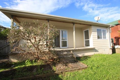 Photo of property in 306 Sunset Road, Windsor Park, Auckland, 0632