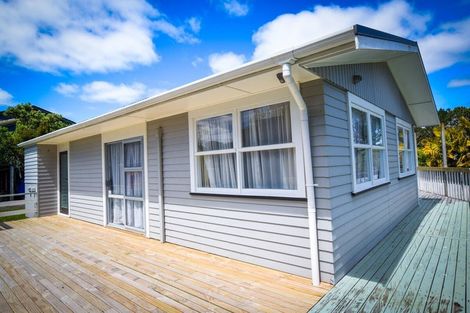 Photo of property in 67 Barrys Road, Glendene, Auckland, 0602