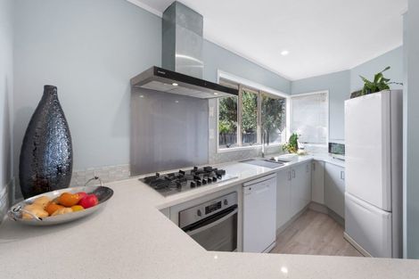 Photo of property in 1/15 Golfland Drive, Golflands, Auckland, 2013