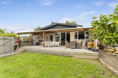 Photo of property in 24 Tararua Street, Pahiatua, 4910