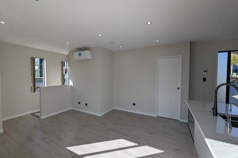 Photo of property in 8 Henry Blyth Lane, Greenhithe, Auckland, 0632