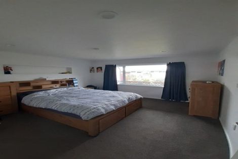 Photo of property in 2/7a Curletts Road, Sockburn, Christchurch, 8042