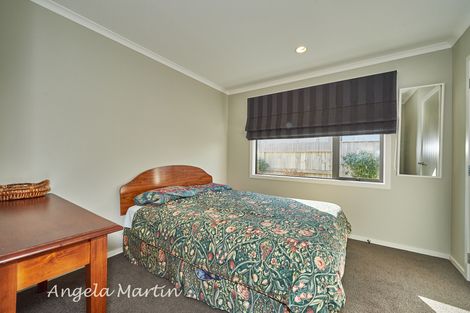 Photo of property in 1 Cullen Court, Palmerston North, 4410