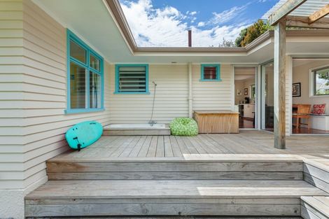 Photo of property in 8 Pitau Road, Mount Maunganui, 3116