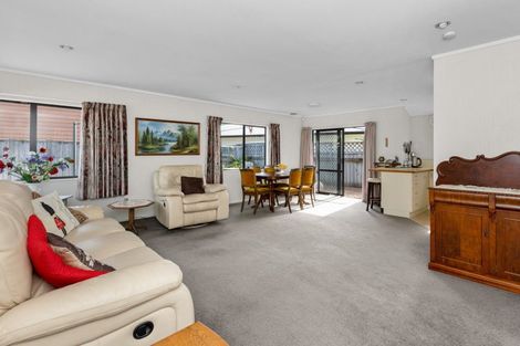 Photo of property in 18 Mission Road, Greenmeadows, Napier, 4112