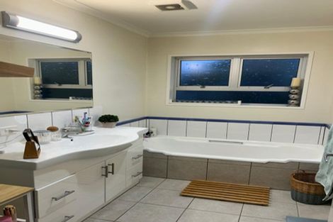 Photo of property in 43 Te Kupe Road, Paraparaumu Beach, Paraparaumu, 5032