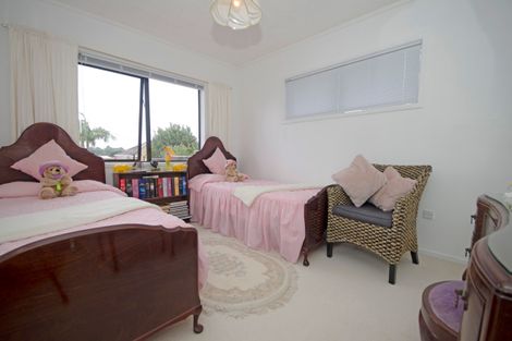 Photo of property in 34 Sturges Road, Henderson, Auckland, 0612