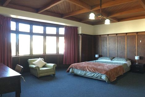 Photo of property in 82 Manor Place, Dunedin Central, Dunedin, 9016