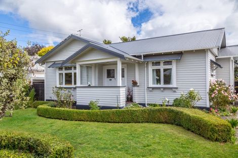 Photo of property in 45 Cambridge Terrace, Masterton, 5810