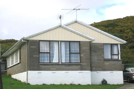 Photo of property in 27 Surprise Place, Cannons Creek, Porirua, 5024