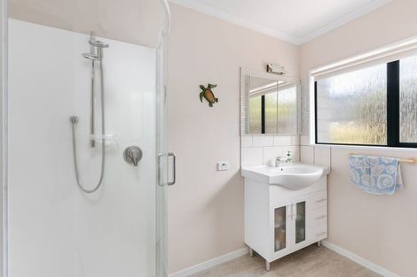 Photo of property in 16 Margaret Drive, Omokoroa, 3114