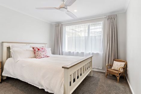 Photo of property in 6 Davey Crescent, Orewa, 0931