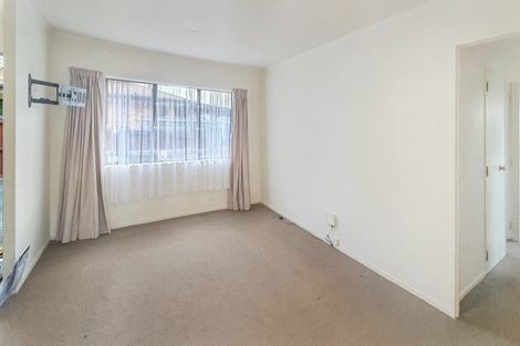 Photo of property in 1/111 Sturges Road, Henderson, Auckland, 0612