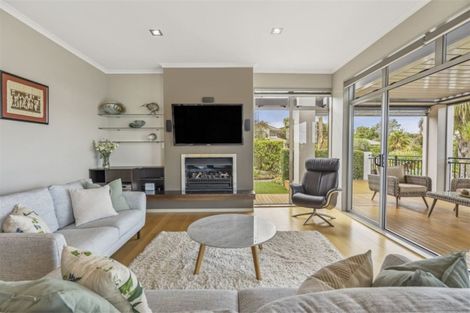 Photo of property in 23 Caversham Drive, Torbay, Auckland, 0630
